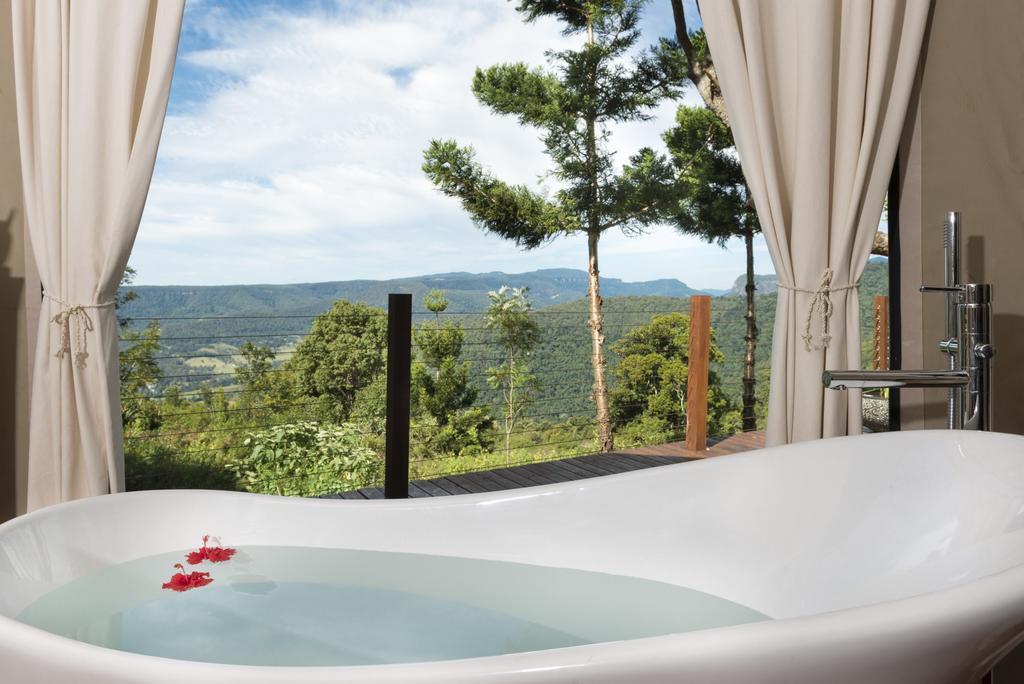 Luxury tent Clouds Safari Beechmont