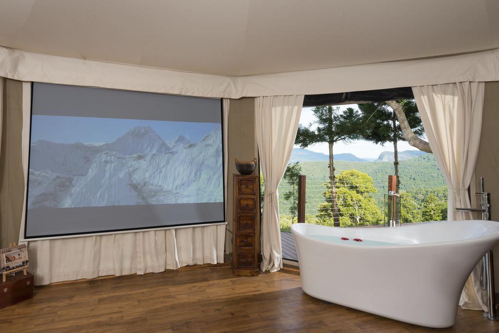 Luxury tent Clouds Safari Beechmont