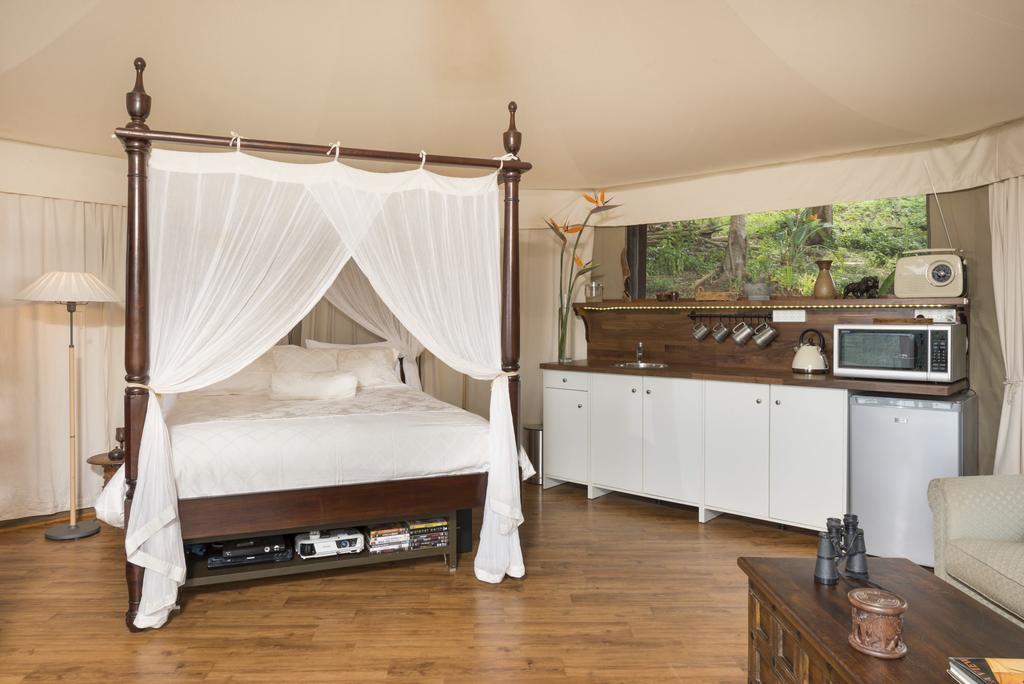 Luxury tent Clouds Safari Beechmont